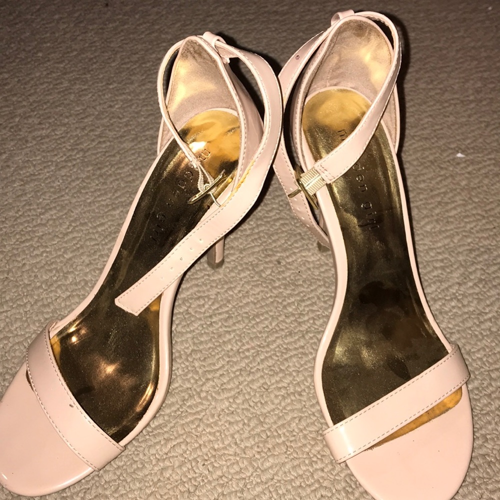 Steve Madden strap heel